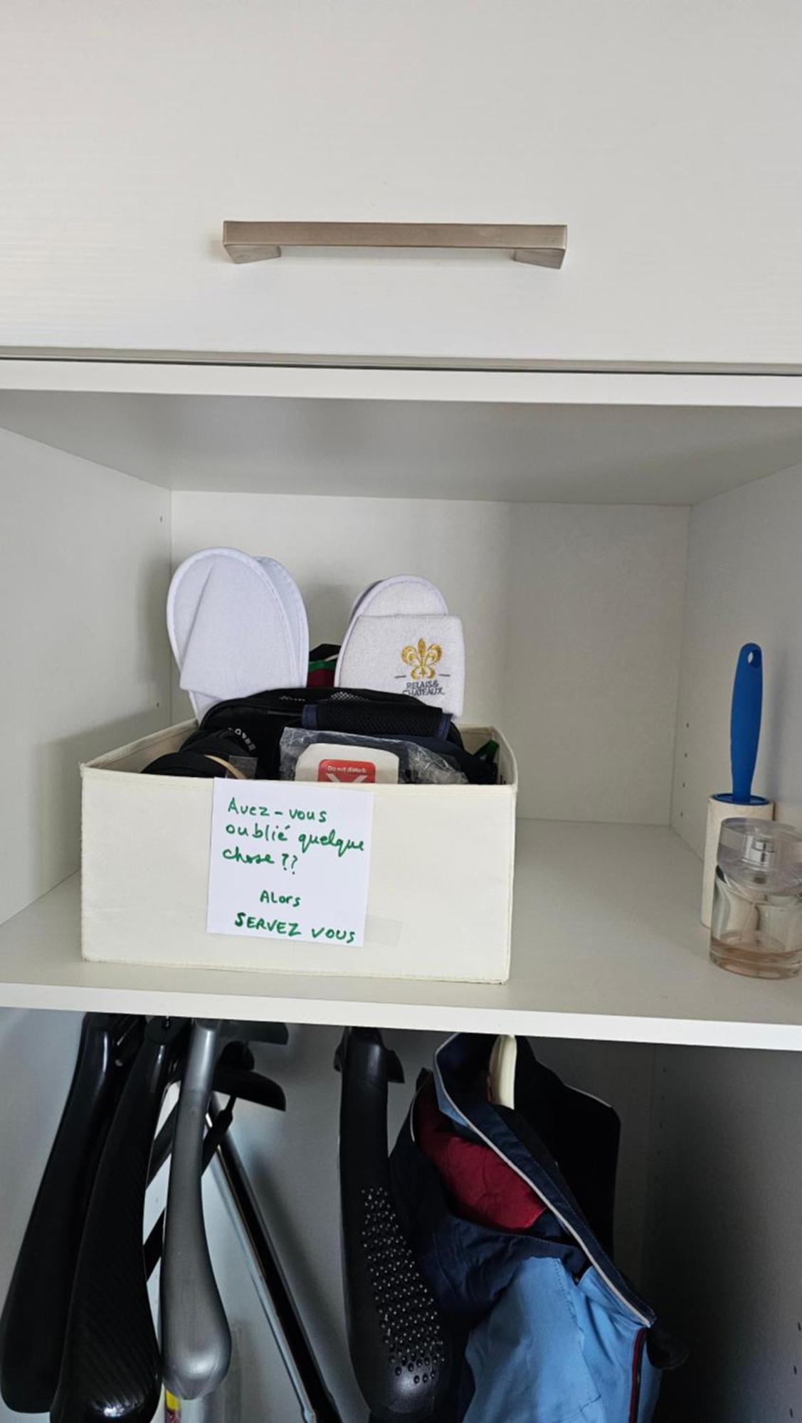 Appartement Meuble A Louer A Nax 外观 照片