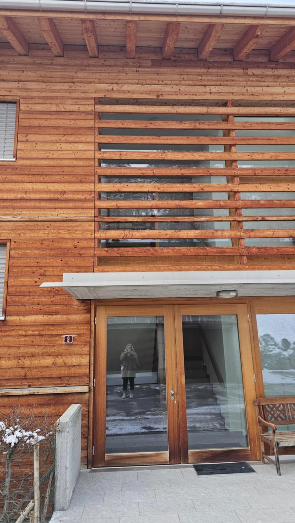 Appartement Meuble A Louer A Nax 外观 照片