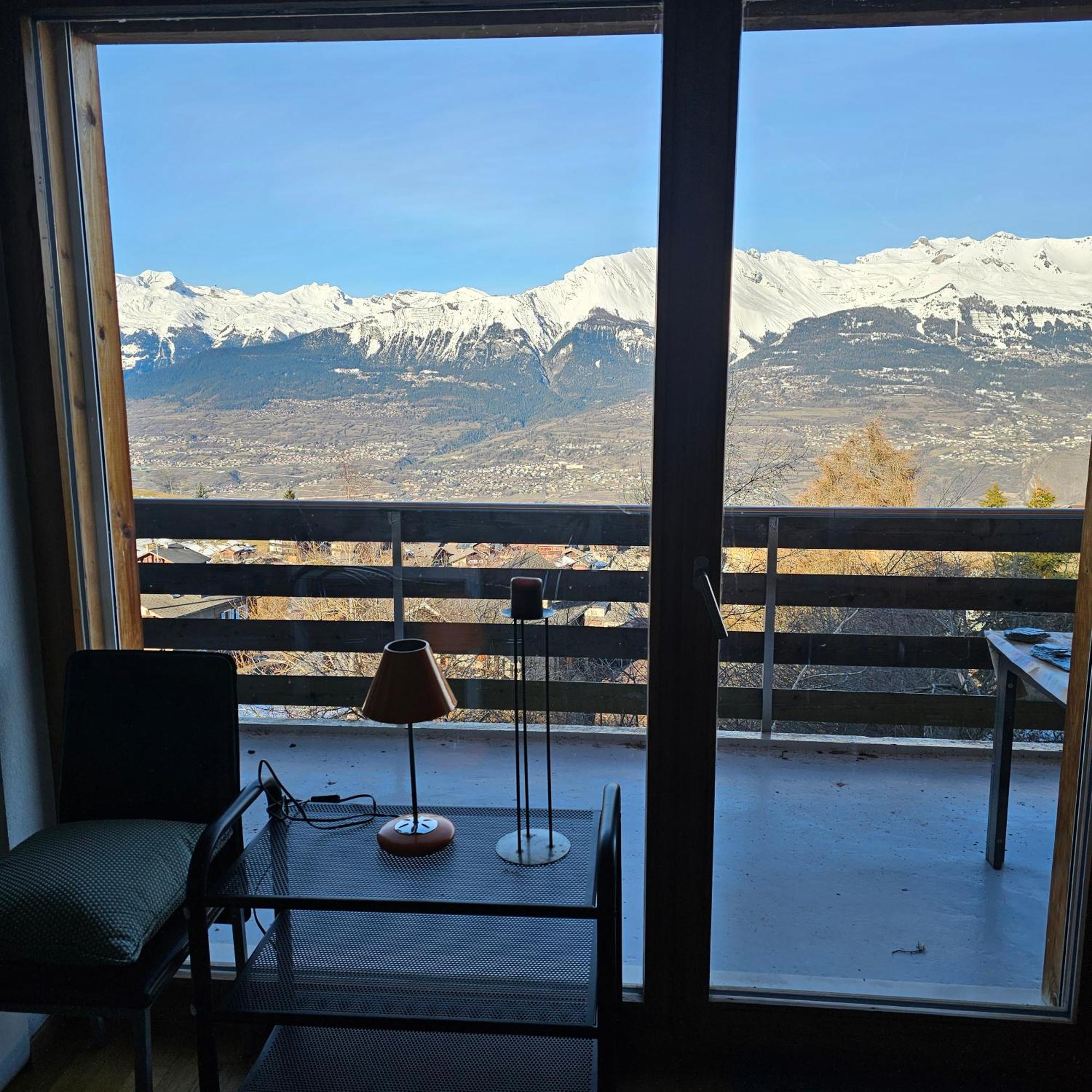 Appartement Meuble A Louer A Nax 外观 照片
